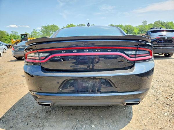 2017 DODGE CHARGER SXT