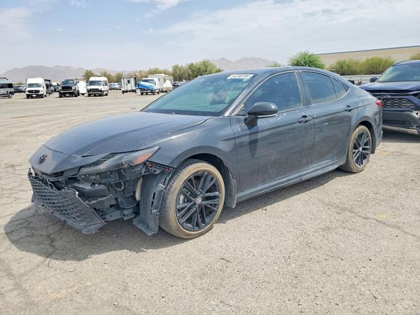 2025 TOYOTA CAMRY