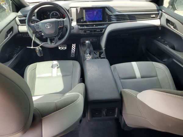 2025 TOYOTA CAMRY