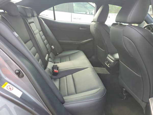 2017 LEXUS IS