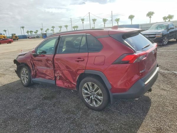 2019 TOYOTA RAV4 XLE Premium