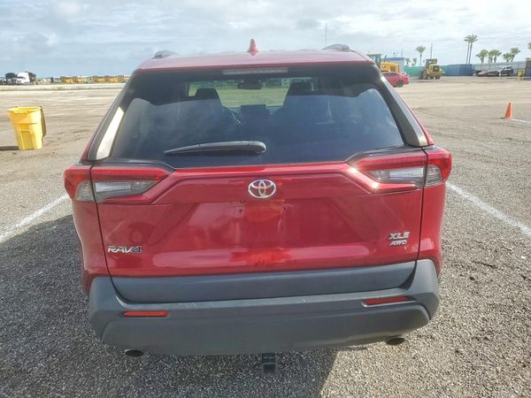 2019 TOYOTA RAV4 XLE Premium