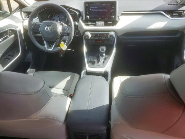 2019 TOYOTA RAV4 XLE Premium