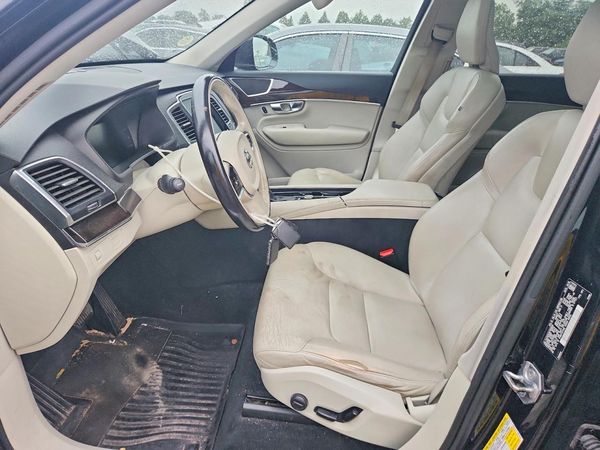 2019 VOLVO XC90