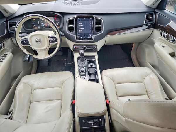 2019 VOLVO XC90