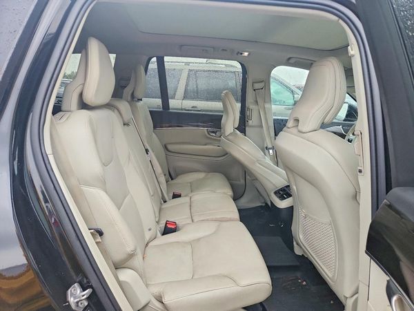 2019 VOLVO XC90