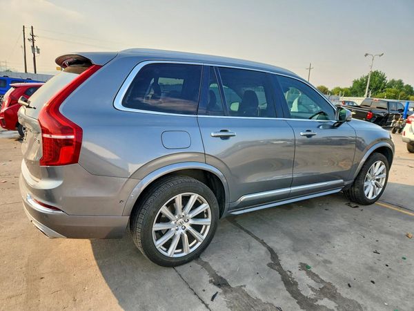 2016 VOLVO XC90