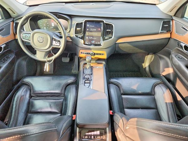 2016 VOLVO XC90