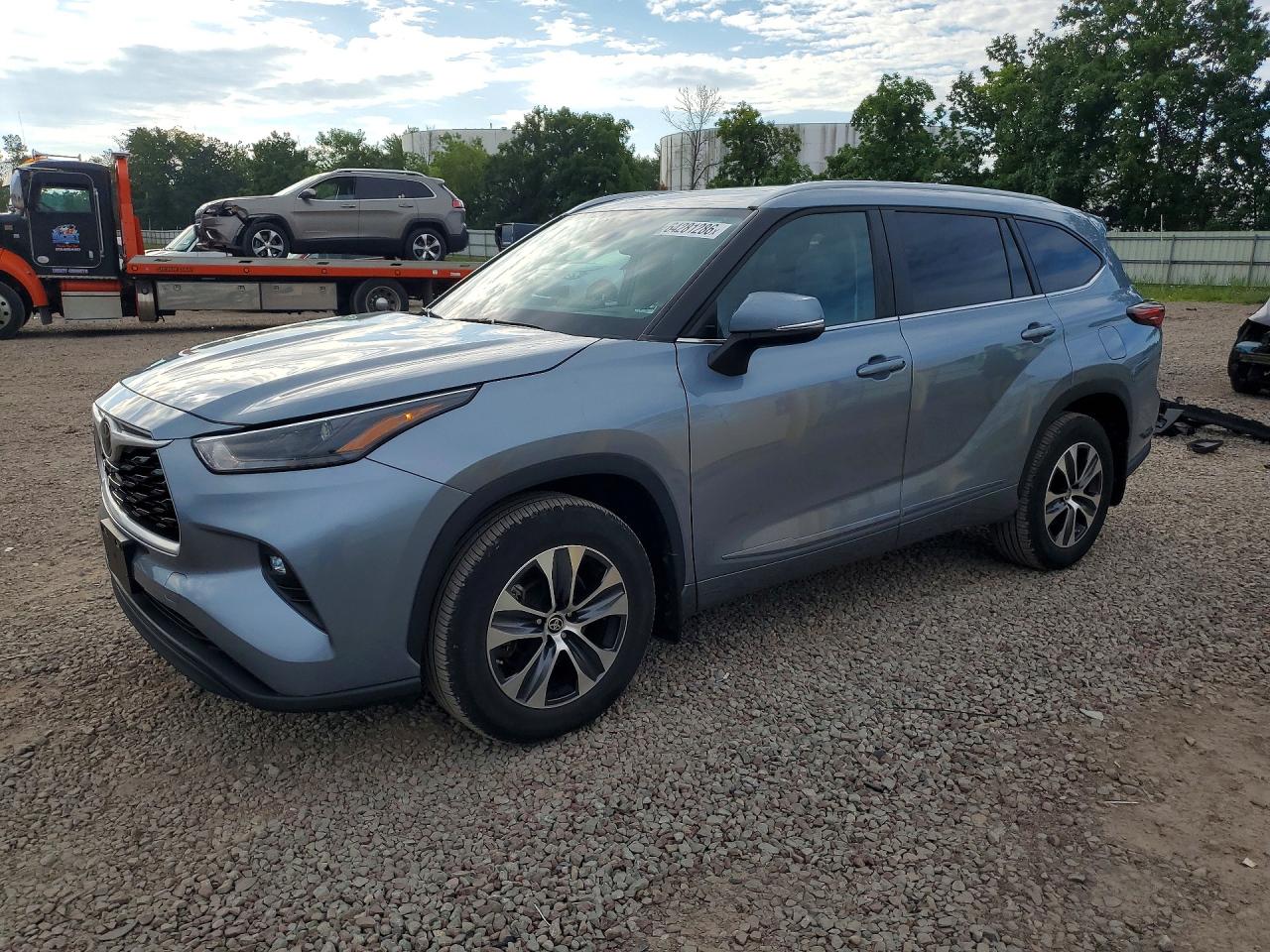 2024 TOYOTA HIGHLANDER