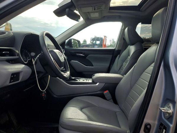 2024 TOYOTA HIGHLANDER