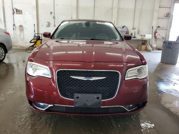 2018 CHRYSLER 300