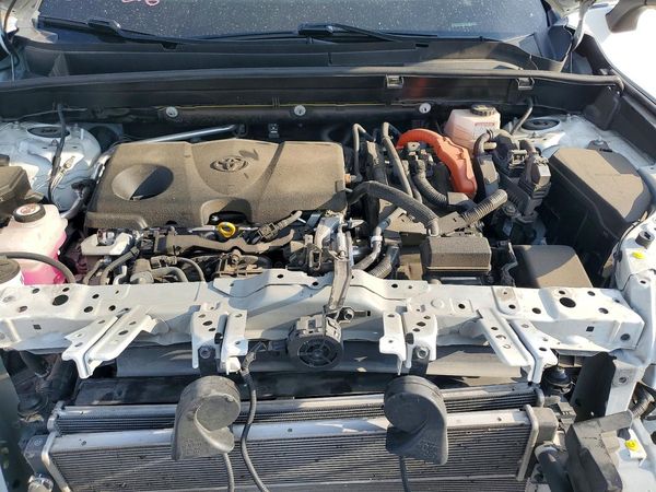 2021 TOYOTA VENZA — Engine bay