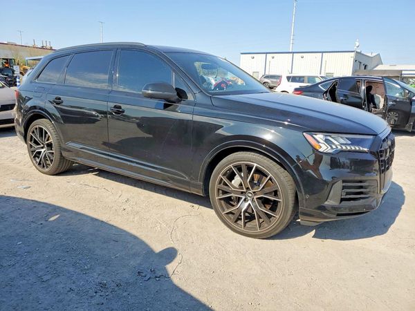 2022 AUDI Q7 quattro Prestige