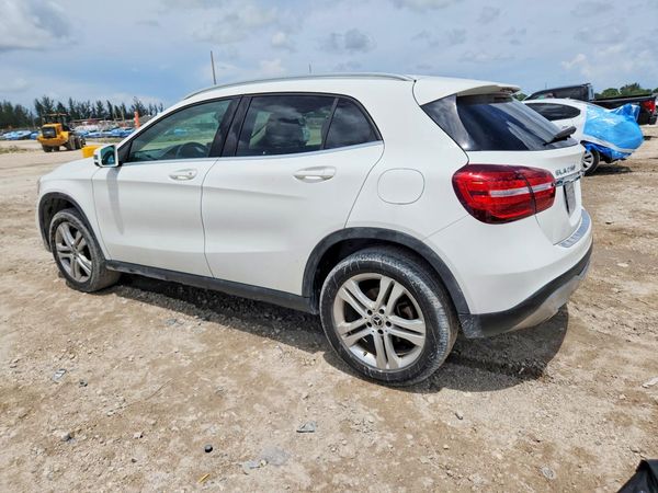 2020 MERCEDES-BENZ GLA GLA250