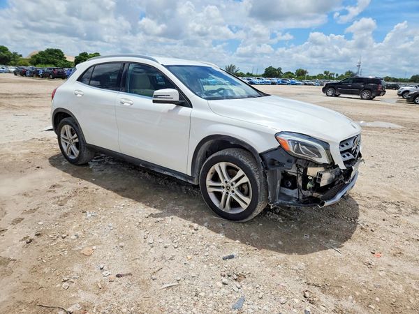 2020 MERCEDES-BENZ GLA GLA250
