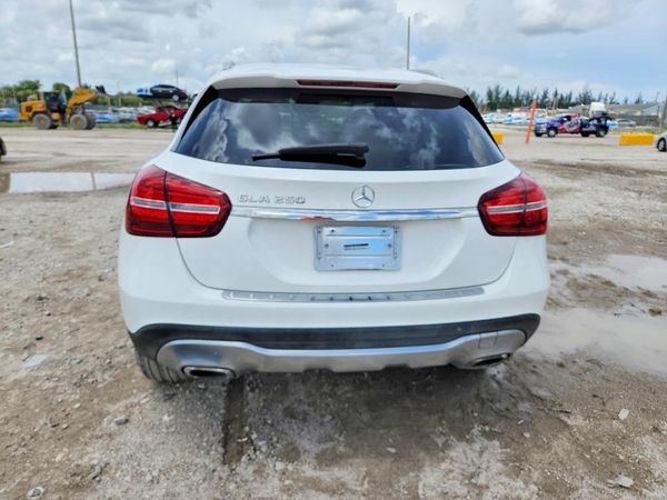 2020 MERCEDES-BENZ GLA GLA250