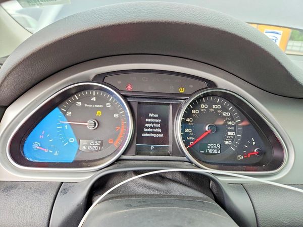 2012 AUDI Q7 Premium Plus