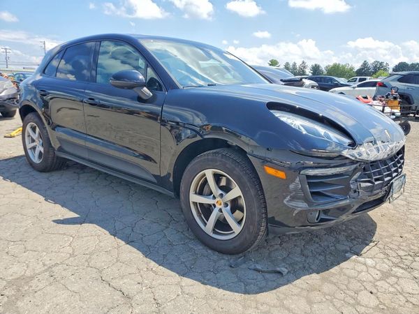 2018 PORSCHE MACAN