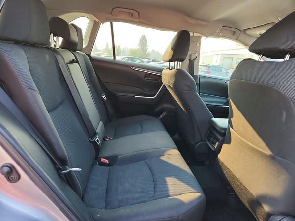 2022 TOYOTA RAV4 LE