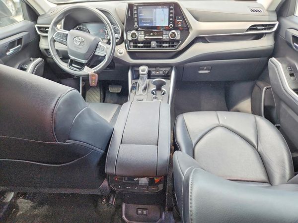 2021 TOYOTA HIGHLANDER