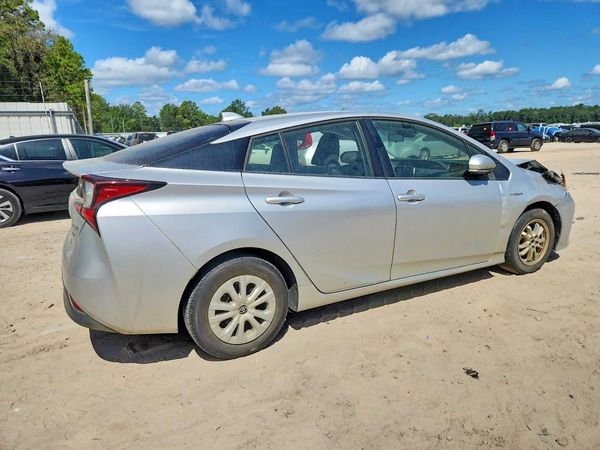 2020 TOYOTA PRIUS