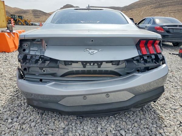 2026 FORD MUSTANG I4