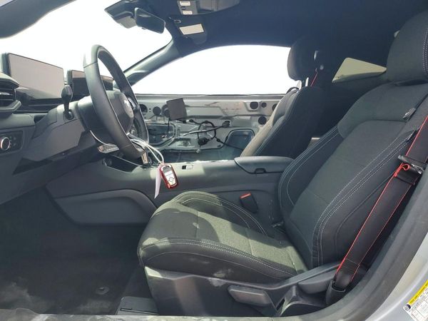 2026 FORD MUSTANG I4