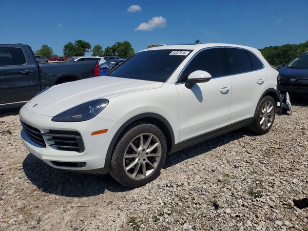 2019 PORSCHE CAYENNE