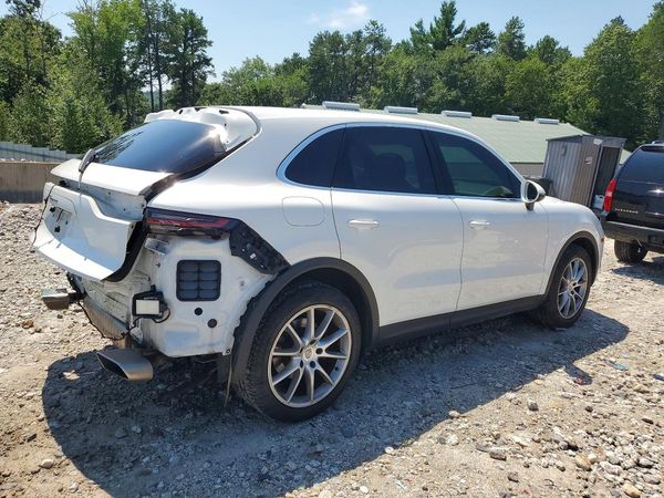 2019 PORSCHE CAYENNE