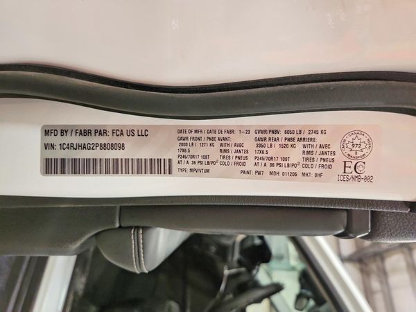 2023 JEEP GRAND CHEROKEE LAREDO 4X4