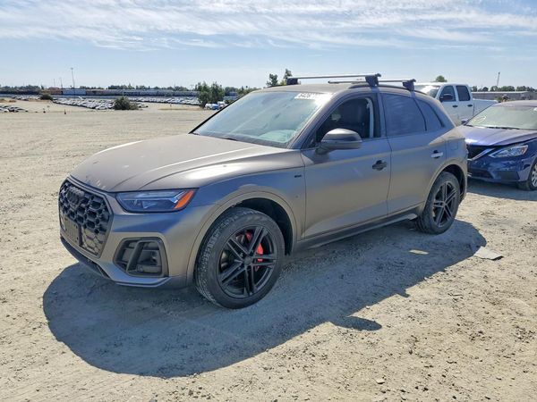 2021 AUDI Q5 E quattro Premium Plus