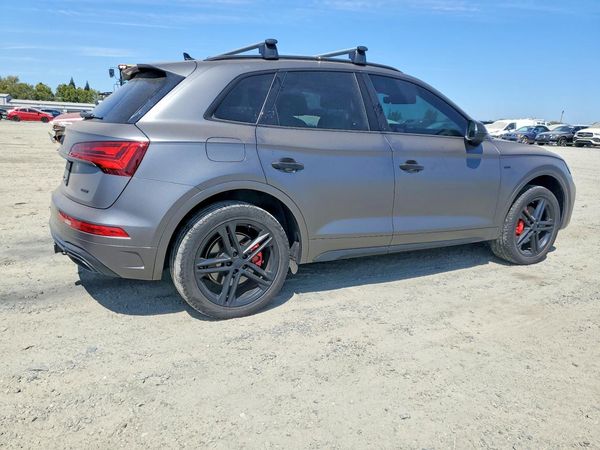 2021 AUDI Q5 E quattro Premium Plus