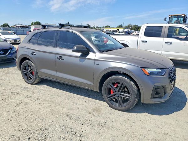 2021 AUDI Q5 E quattro Premium Plus
