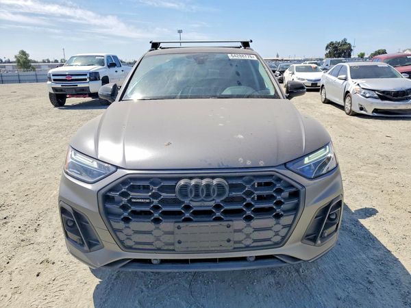 2021 AUDI Q5 E quattro Premium Plus
