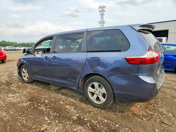 2015 TOYOTA SIENNA