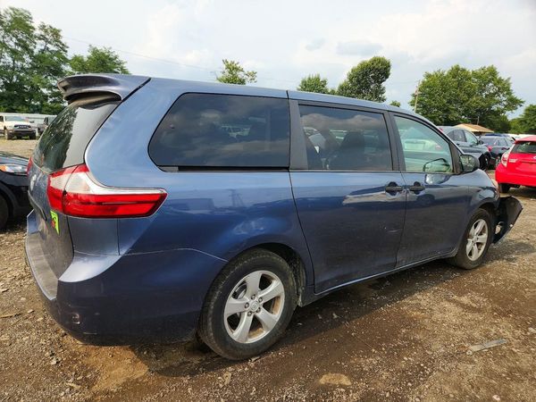 2015 TOYOTA SIENNA