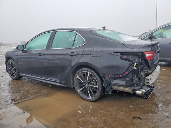 2019 TOYOTA CAMRY