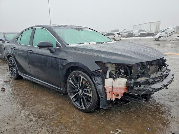 2019 TOYOTA CAMRY