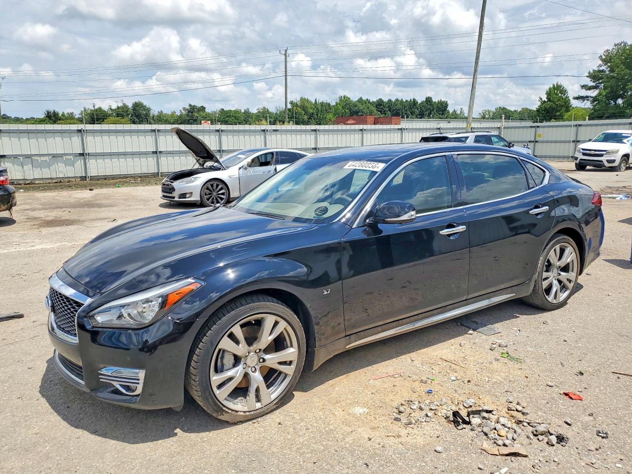 2017 INFINITI Q70L