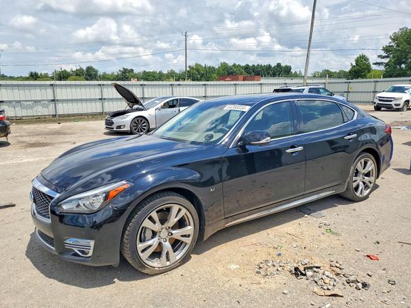 2017 INFINITI Q70L
