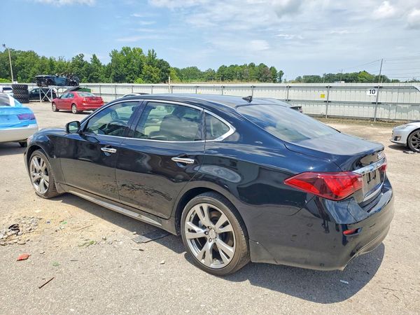 2017 INFINITI Q70L