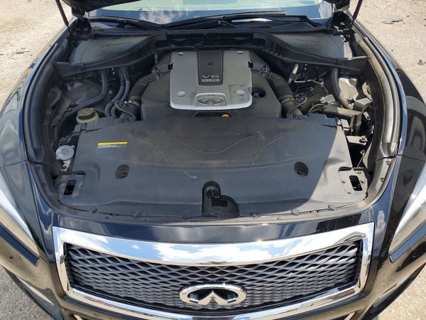 2017 INFINITI Q70L