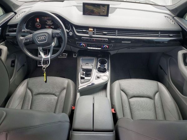 2017 AUDI Q7 quattro Prestige