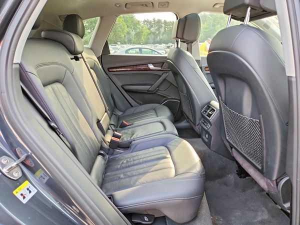 2018 AUDI Q5 quattro Premium Plus
