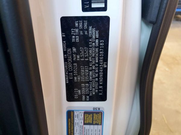 2024 KIA CARNIVAL LX, LX Seat Package