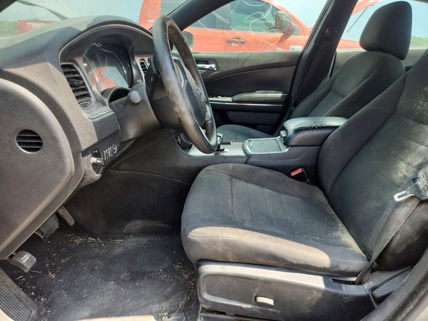 2012 DODGE CHARGER SE — DENT