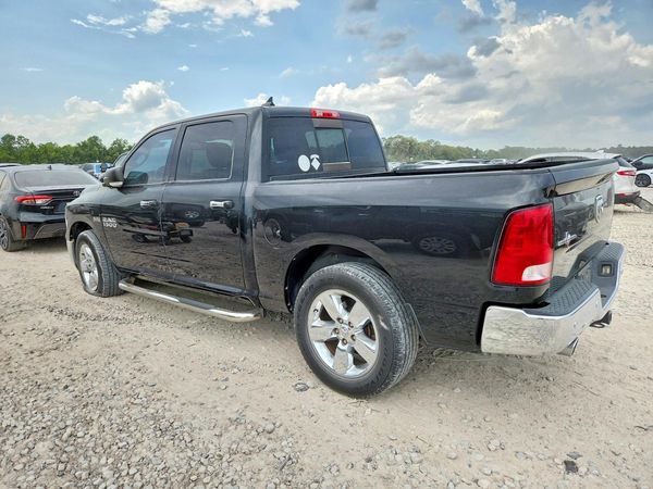 2016 RAM 1500 SLT