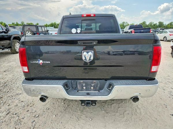 2016 RAM 1500 SLT