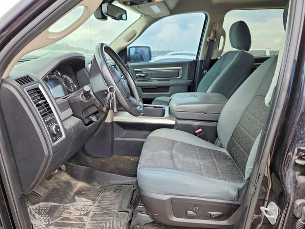 2016 RAM 1500 SLT
