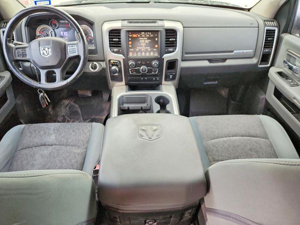 2016 RAM 1500 SLT
